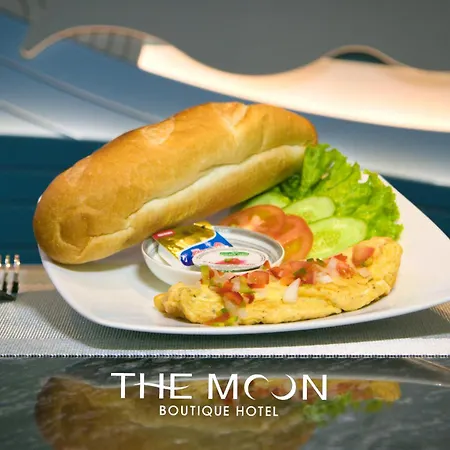 The Moon Boutique Hotel Cat Ba-3